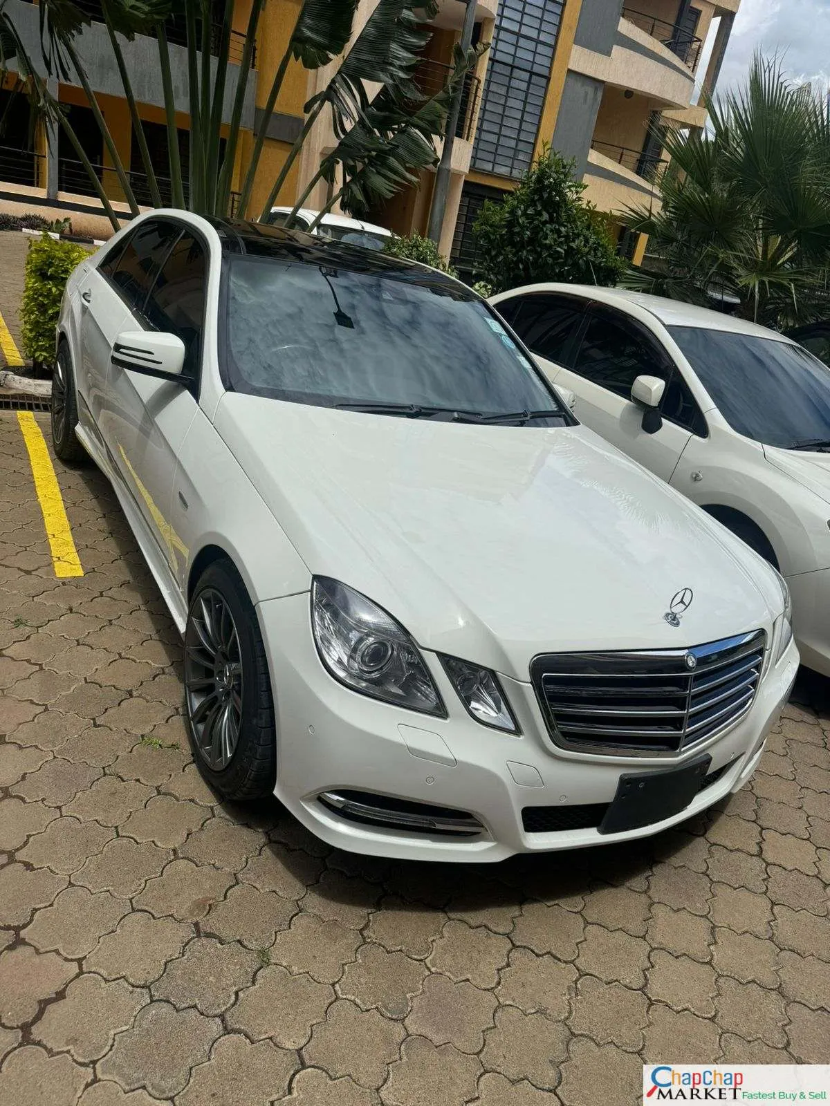 Mercedes Benz E250 QUICK SALE panoramic SUNROOF QUICK SALE You Pay 30% DEPOSIT Trade in OK Hire purchase installments
